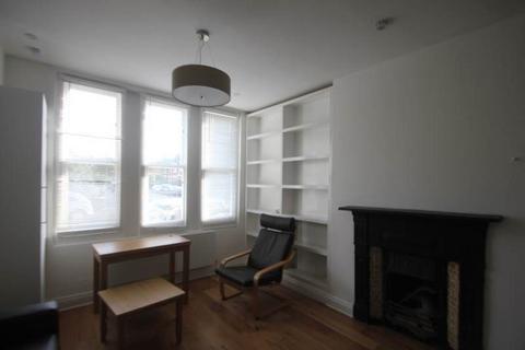 2 bedroom flat to rent, London, N8