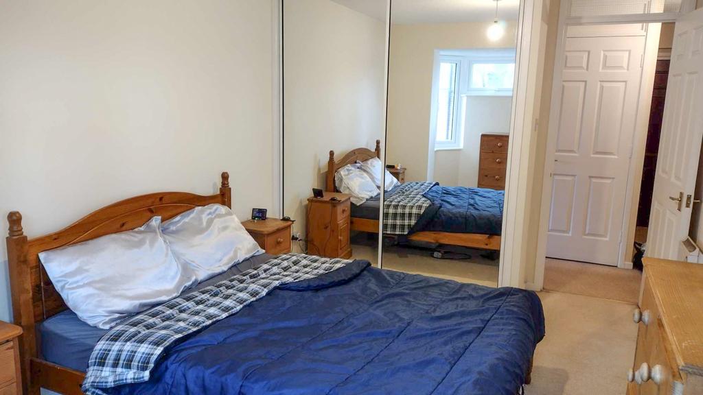 6 Rheims Court Double Bedroom 2