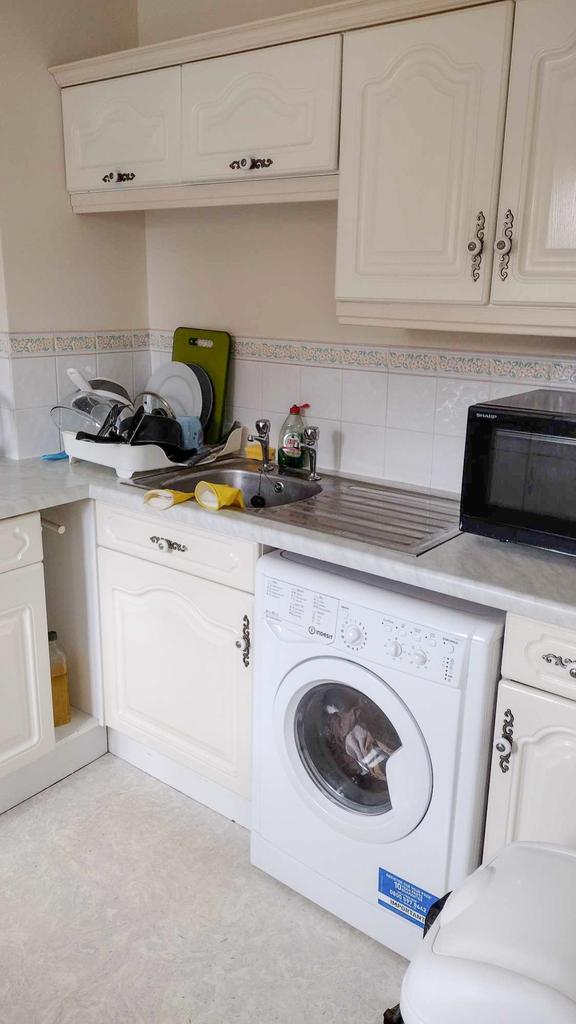 6 Rheims Court Kitchen 2