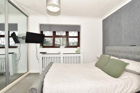 2 bedroom terraced house for sale, Wood Green, Basildon, Essex