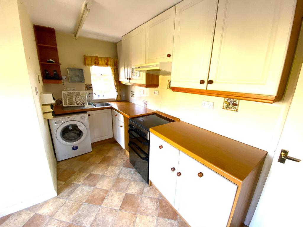Church Street, Harlaxton, Grantham, NG32 2 bed detached bungalow for