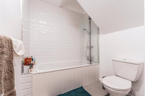 1 bedroom flat for sale, Winchester Road, Worthing, West Sussex, BN11
