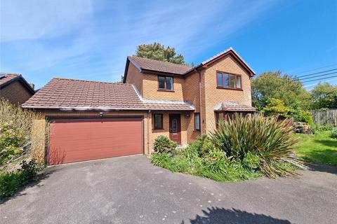 4 bedroom detached house for sale, Spinacre, Barton on Sea, New Milton, Hampshire, BH25