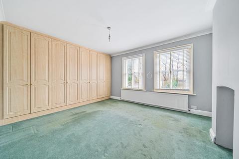 2 Victoria Road, Teddington, TW11 0AZ