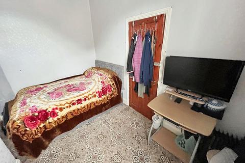 94 Crescent Road, Middlesbrough, TS1 4QS