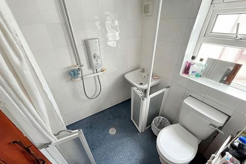 94 Crescent Road, Middlesbrough, TS1 4QS