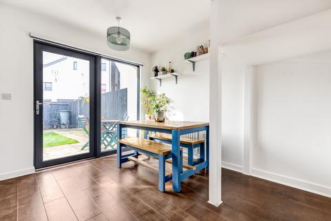 3 bedroom end of terrace house for sale - Cairns Avenue, Streatham, SW16