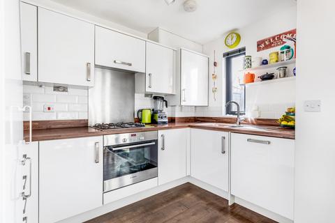 3 bedroom end of terrace house for sale, Cairns Avenue, Streatham, SW16