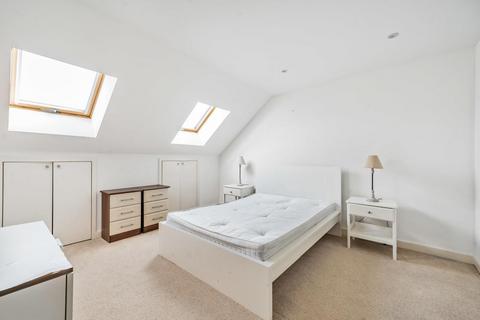 3 bedroom flat for sale - Hawthorn Road, Willesden