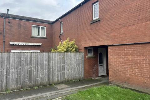 4 bedroom townhouse for sale, Whitstable Close, Oldham OL9