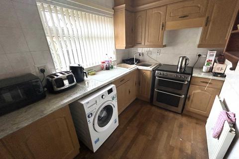 4 bedroom townhouse for sale, Whitstable Close, Oldham OL9