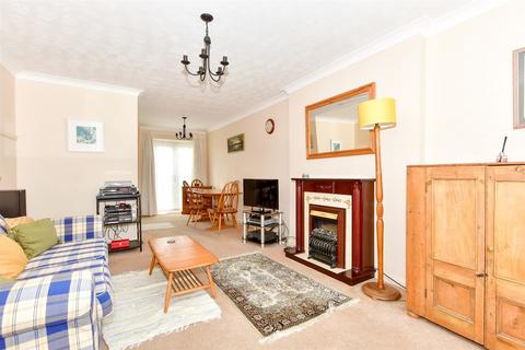 58 Armada Way, Littlehampton, BN17 6QY