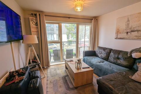 1 bedroom ground floor flat for sale, Clovelly Place, Ingress Park, Kent