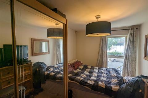 1 bedroom ground floor flat for sale, Clovelly Place, Ingress Park, Kent