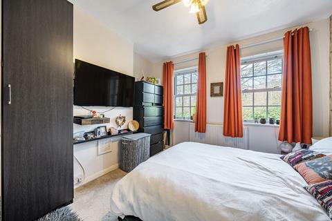 2 bedroom apartment for sale, Caterham, Caterham CR3