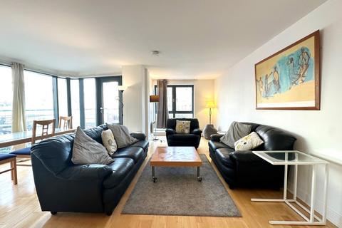 2 bedroom flat to rent, Calverley Street, Leeds, West Yorkshire, UK, LS1