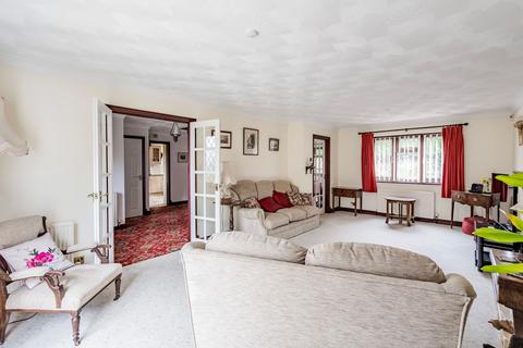 4 bedroom detached house for sale, Low Road, Great Plumstead
