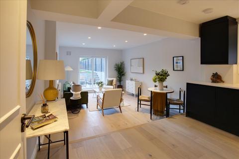 Flat 1, 13 Cumberland Park, London, W3 6SY