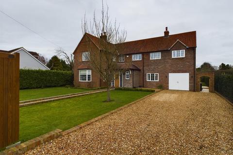 4 bedroom detached house to rent, Crag Lane, Knaresborough, HG5