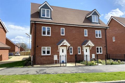 4 bedroom semi-detached house for sale, Hoadley Road, Horley, Surrey, RH6