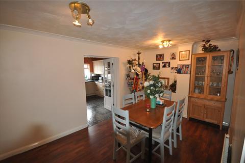 3 bedroom semi-detached house for sale - Martinfield, Swindon, Wiltshire, SN3