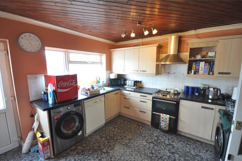 3 bedroom semi-detached house for sale - Martinfield, Swindon, Wiltshire, SN3