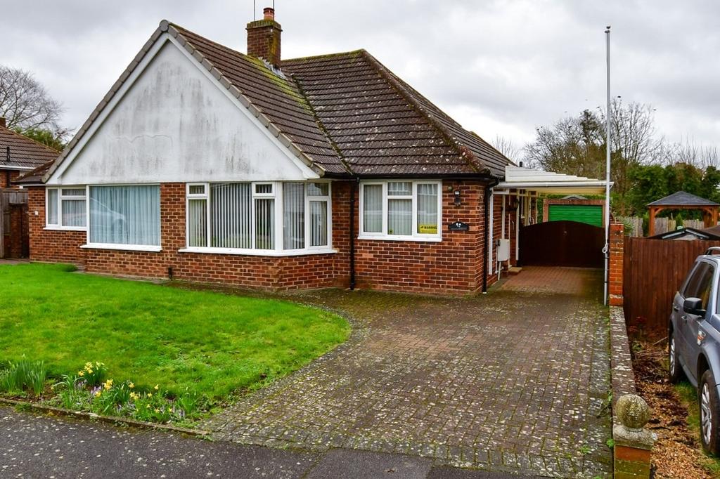 Madginford Road, Bearsted, Maidstone, Kent 2 bed semidetached bungalow