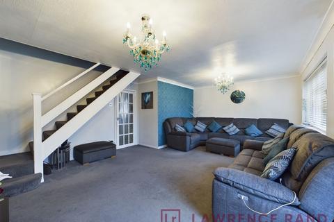 3 bedroom detached house for sale, Mellow Lane East, Hayes, UB4