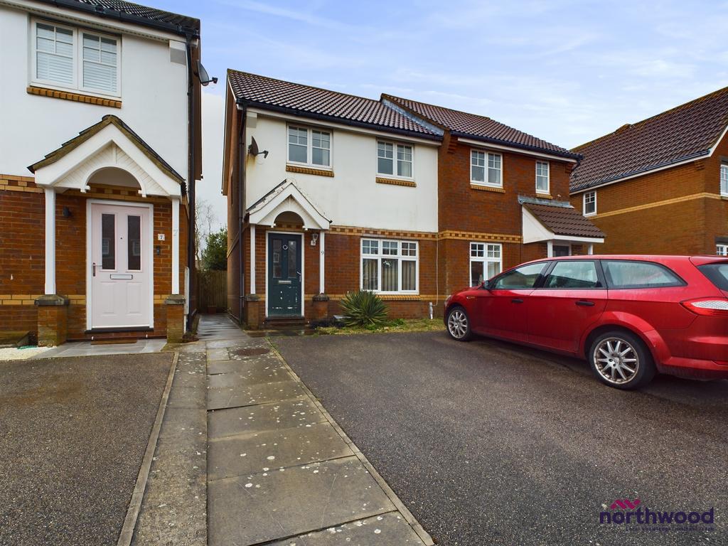 Pitcairn Avenue, Sovereign Harbour North, Eastbourne, BN23 3 bed semi