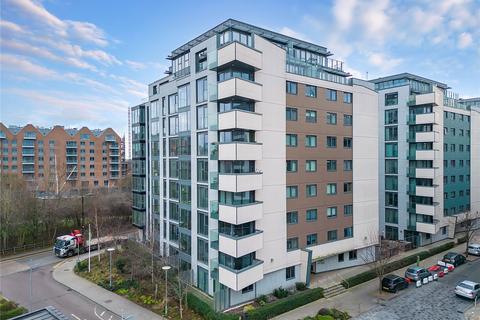 1 bedroom apartment for sale, Lapwing Heights, London, N17