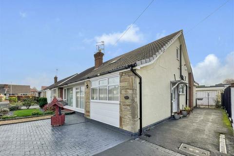3 bedroom bungalow for sale - Ambleside Close, Thingwall, Wirral, Merseyside, CH61 3XQ