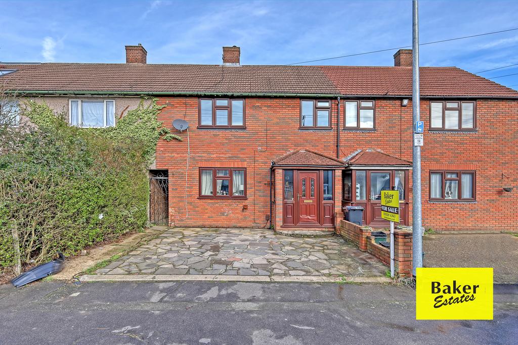 Burrow Road, Chigwell IG7 3 bed terraced house for sale £435,000