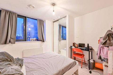 3 bedroom flat for sale, Fusion Building, Docklands, London, E14
