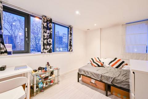 2 bedroom flat for sale, Fusion Building, Docklands, London, E14
