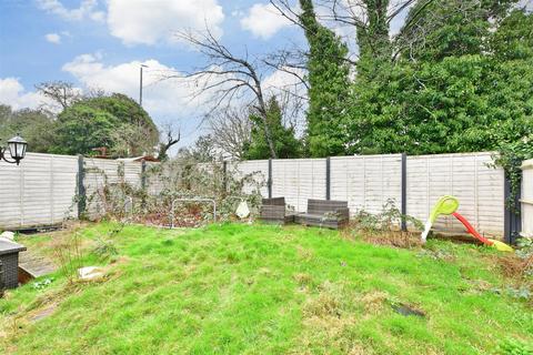 24 Carisbrooke Road, Rochester, ME2 3SN