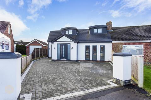 4 bedroom semi-detached house for sale - Burley Avenue, Lowton, Warrington, Greater Manchester, WA3 2ES