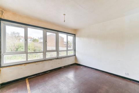 48 Cheshire Close, Mitcham, CR4 1XF