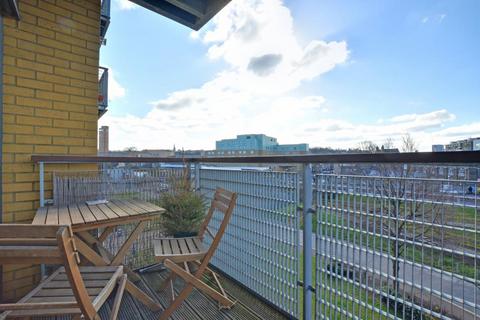 2 bedroom apartment to rent, Tarves Way, London, SE10