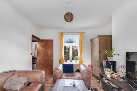 16a Gladding Road, London, E12 5DD