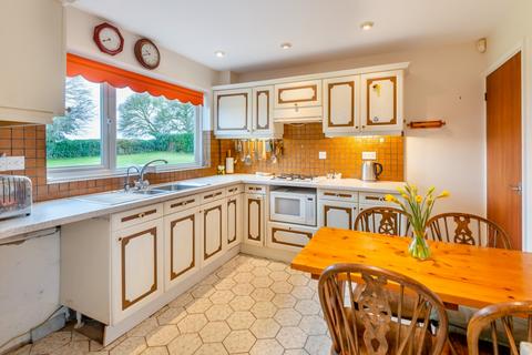 29 Archery Fields, Odiham, Hook, RG29 1AE