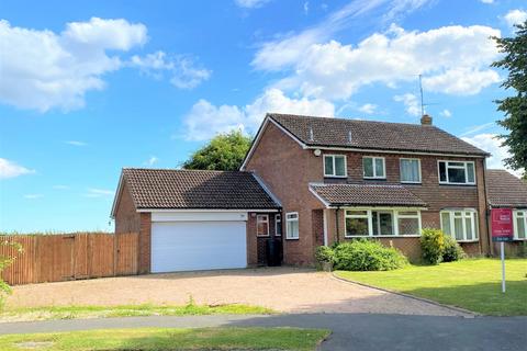 4 bedroom detached house for sale, Archery Fields, Odiham, Hampshire