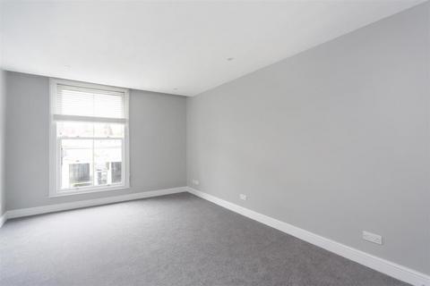 2 bedroom flat to rent - High Street, Wimbledon, London, SW19