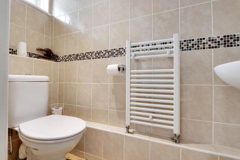 2 Bullsdown Close, Sherfield On Loddon, Hook, RG27 0DZ