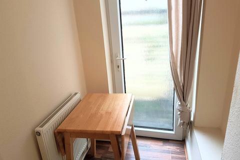 Flat share to rent, Chichele Road