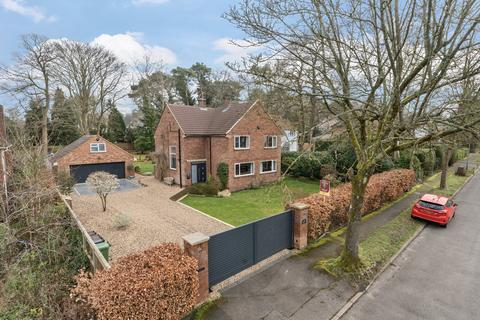 4 bedroom detached house for sale - Park Avenue, Camberley, GU15