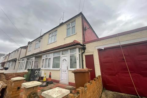 3 bedroom semi-detached house to rent - Stirling Road, Walthamstow, E17