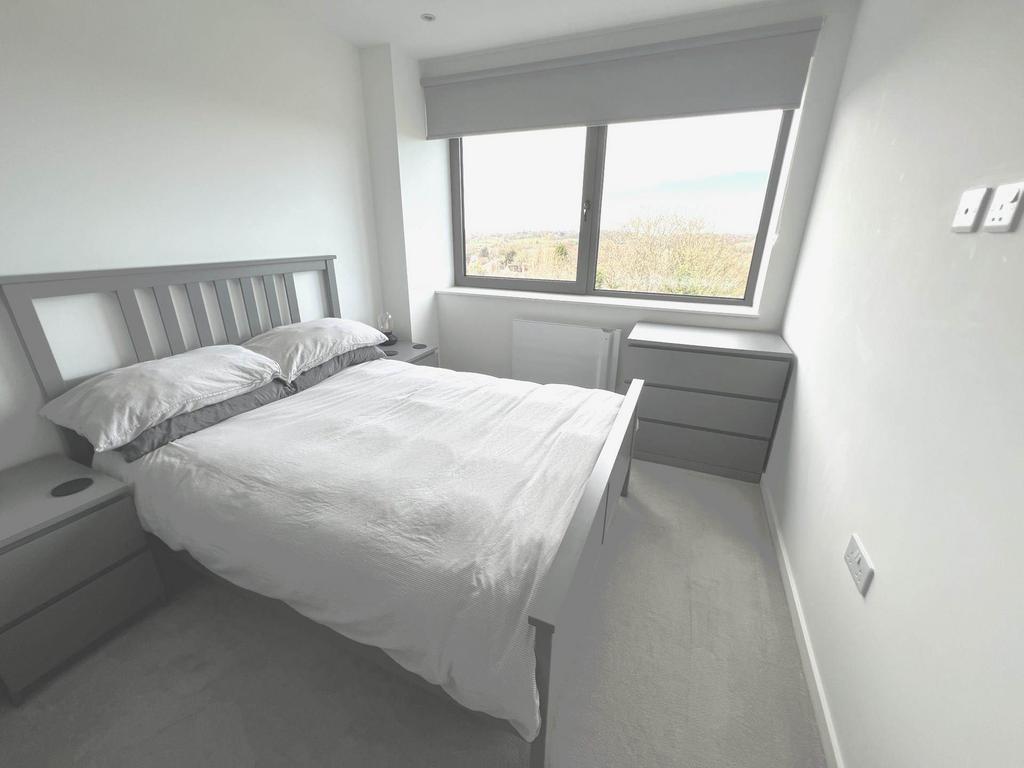 Hubert Road, Brentwood CM14 1 bed apartment for sale £210,000