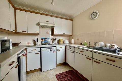 1 bedroom flat for sale, Cowick Street, St.Thomas, EX4