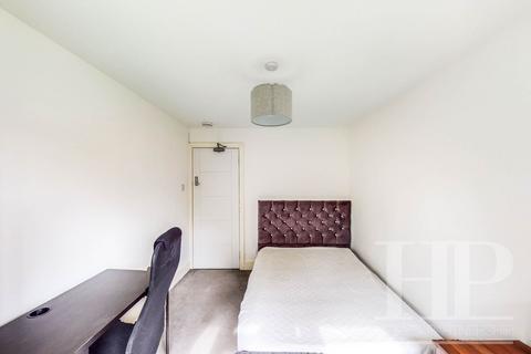 1 bedroom property to rent, Southgate, Crawley RH10