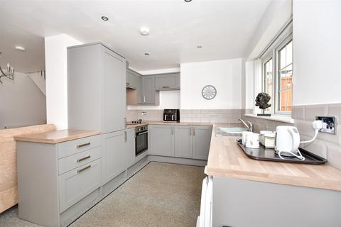 2 bedroom end of terrace house for sale, The Avenue, Totland Bay, Isle of Wight